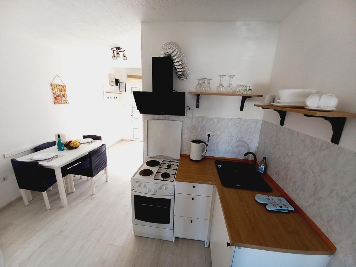 Apartments Toni Rogoznica  Extérieur photo