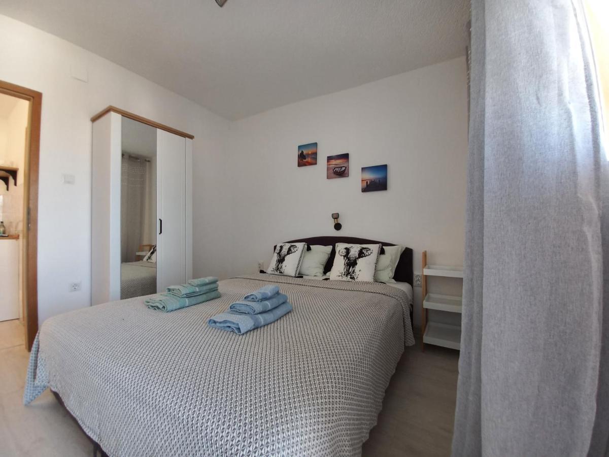Apartments Toni Rogoznica  Extérieur photo
