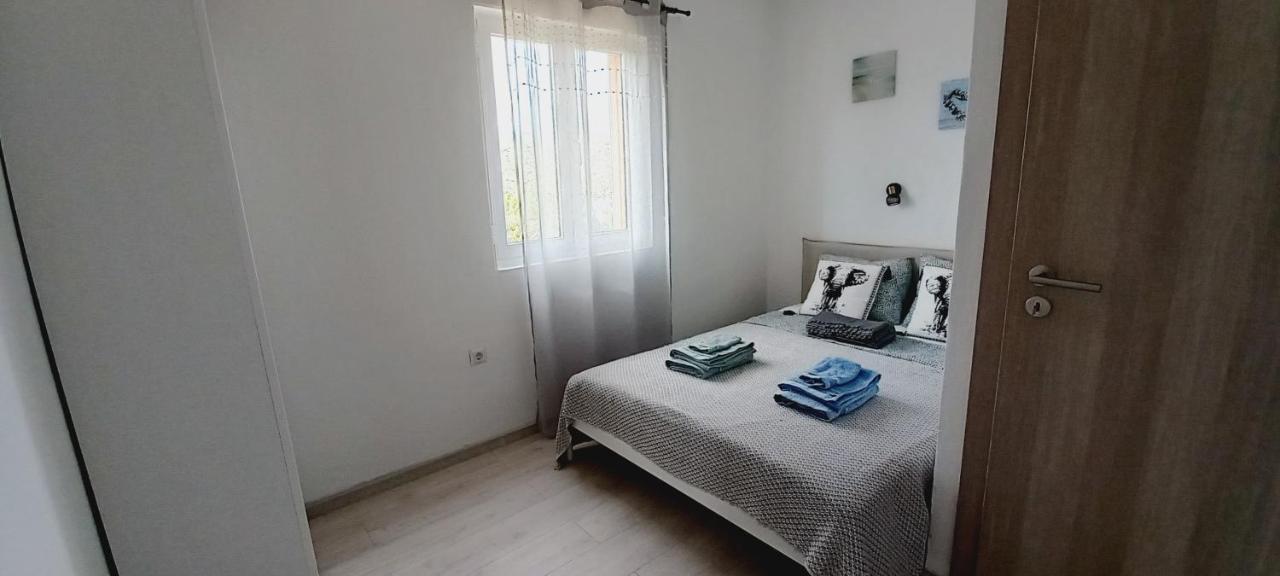 Apartments Toni Rogoznica  Extérieur photo
