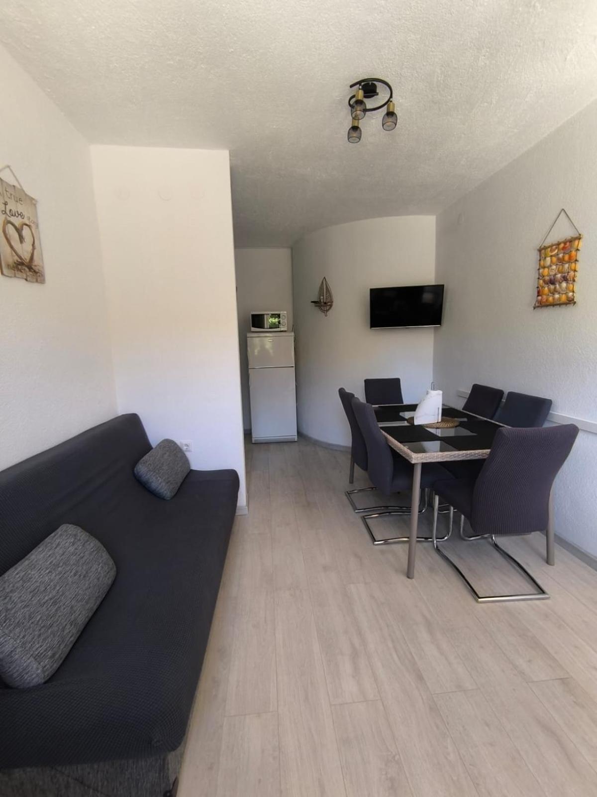 Apartments Toni Rogoznica  Extérieur photo