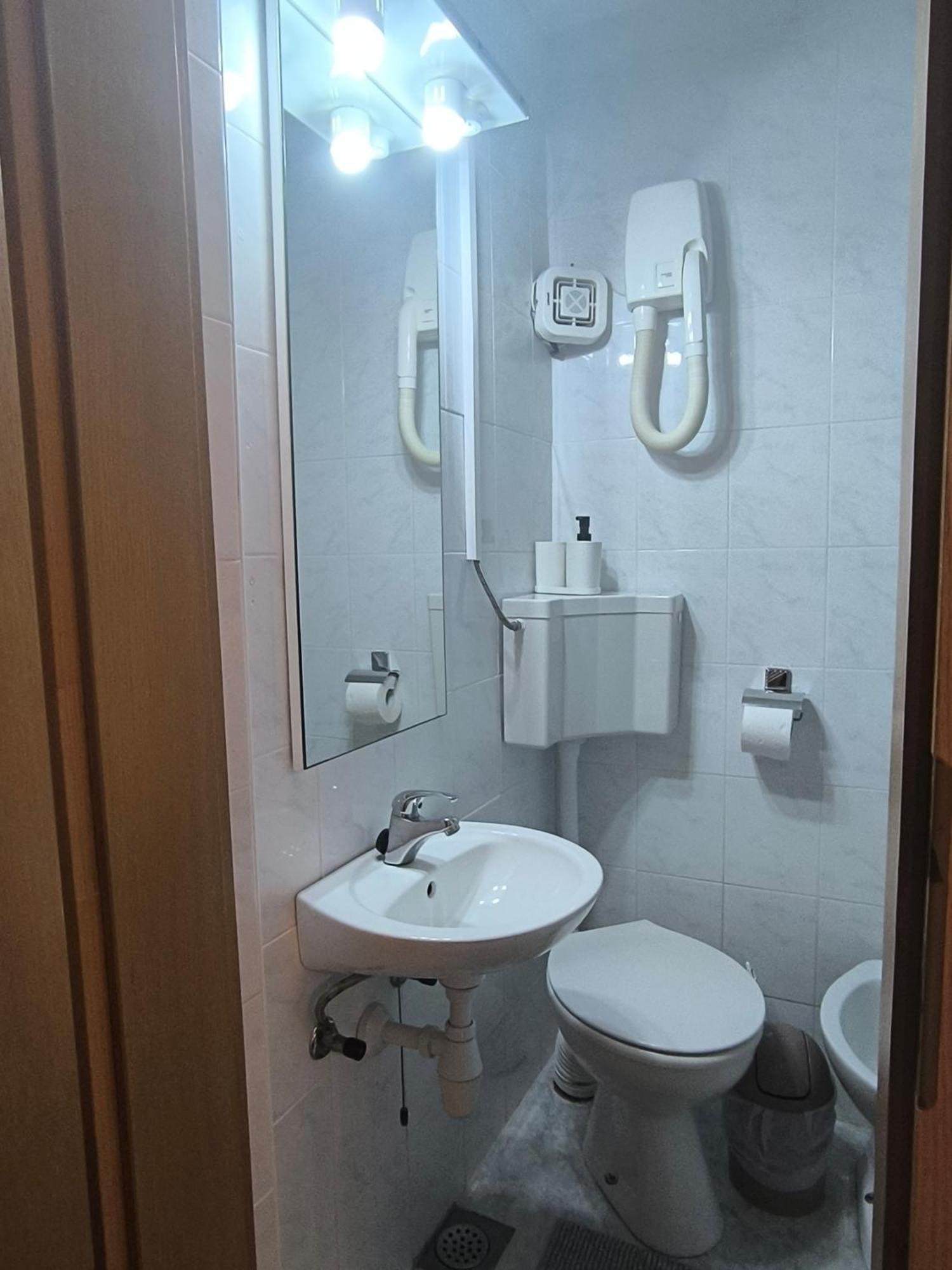 Apartments Toni Rogoznica  Extérieur photo